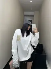 シンプルで高級感のあるコットン長袖Tシャツ【女性用・ホワイト・カジュアル】
