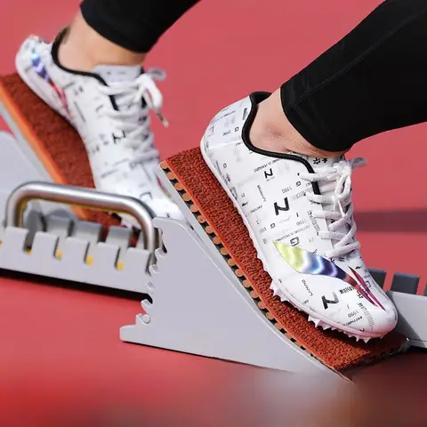 陸上使うシューズです　釘つきです TAO | Li-Ning 911 スパイクシューズ【男女兼用・陸上競技用・カーボン