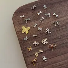 立体デザインのミニリボンネイルアクセサリー【金銀色・レトロスタイル】