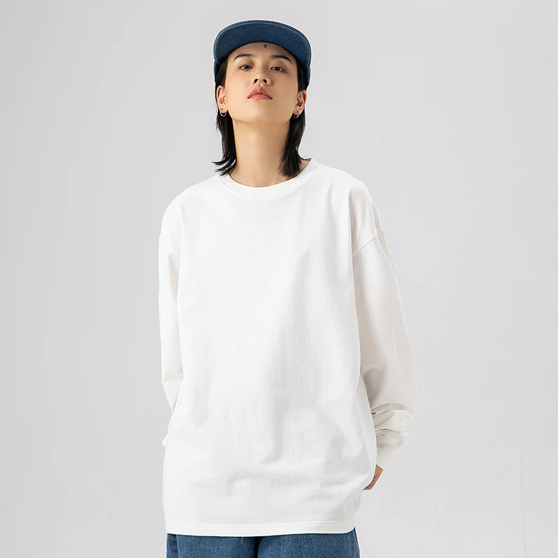 綿100%厚手長袖Tシャツ：ゆったり落ち感とアメリカンスタイルの実用性解析