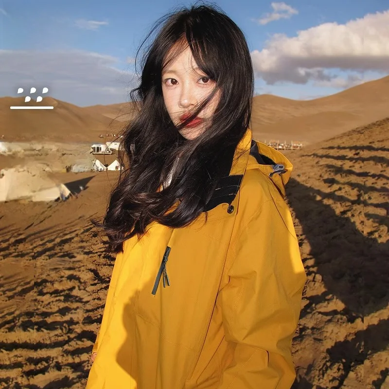 アウトドア用三合一ジャケット：防風・防水・登山向けの機能性と実用性を徹底解説