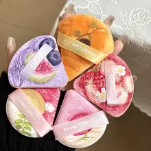 可愛らしい海綿製のメイクパフ【パウダー・チーク用・定着ツール】