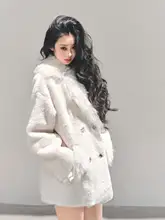 美しいデザインのファー付き冬用コート【暖かい・女性用】