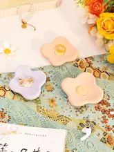 可愛らしい小花のインテリアオブジェ【リビング・寝室・子供部屋用・アクセサリートレイ】