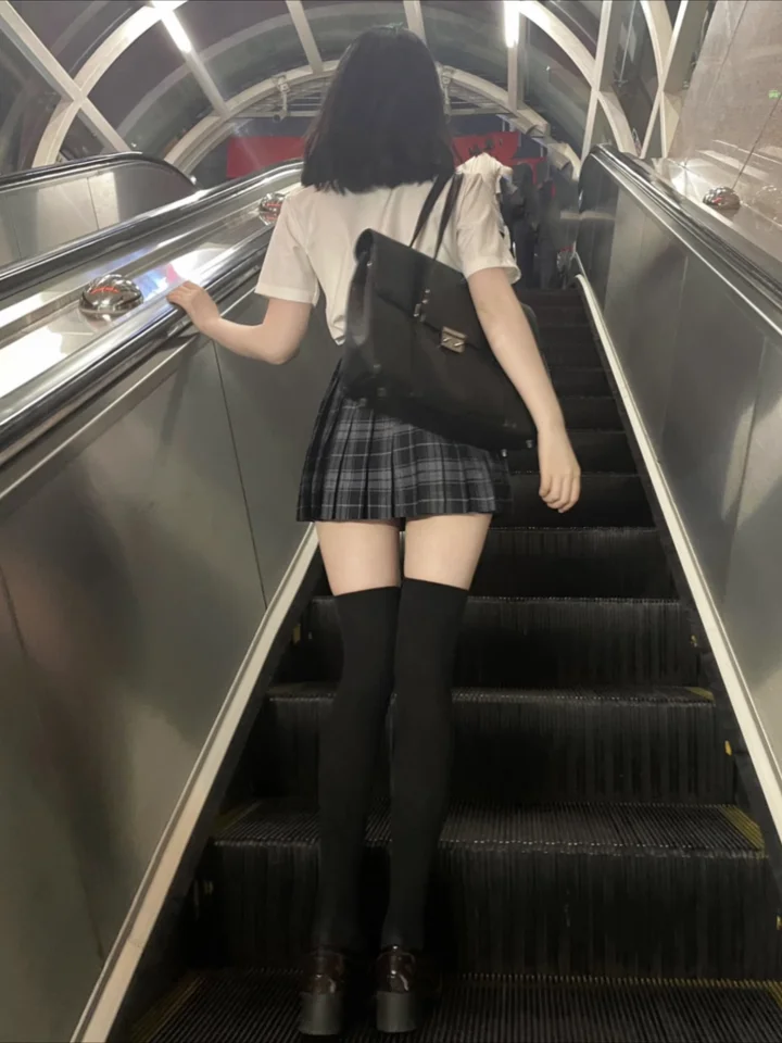 可愛いチェック柄JK制服【高腰・半身スカート・サマー対応】（セットアップ対応）