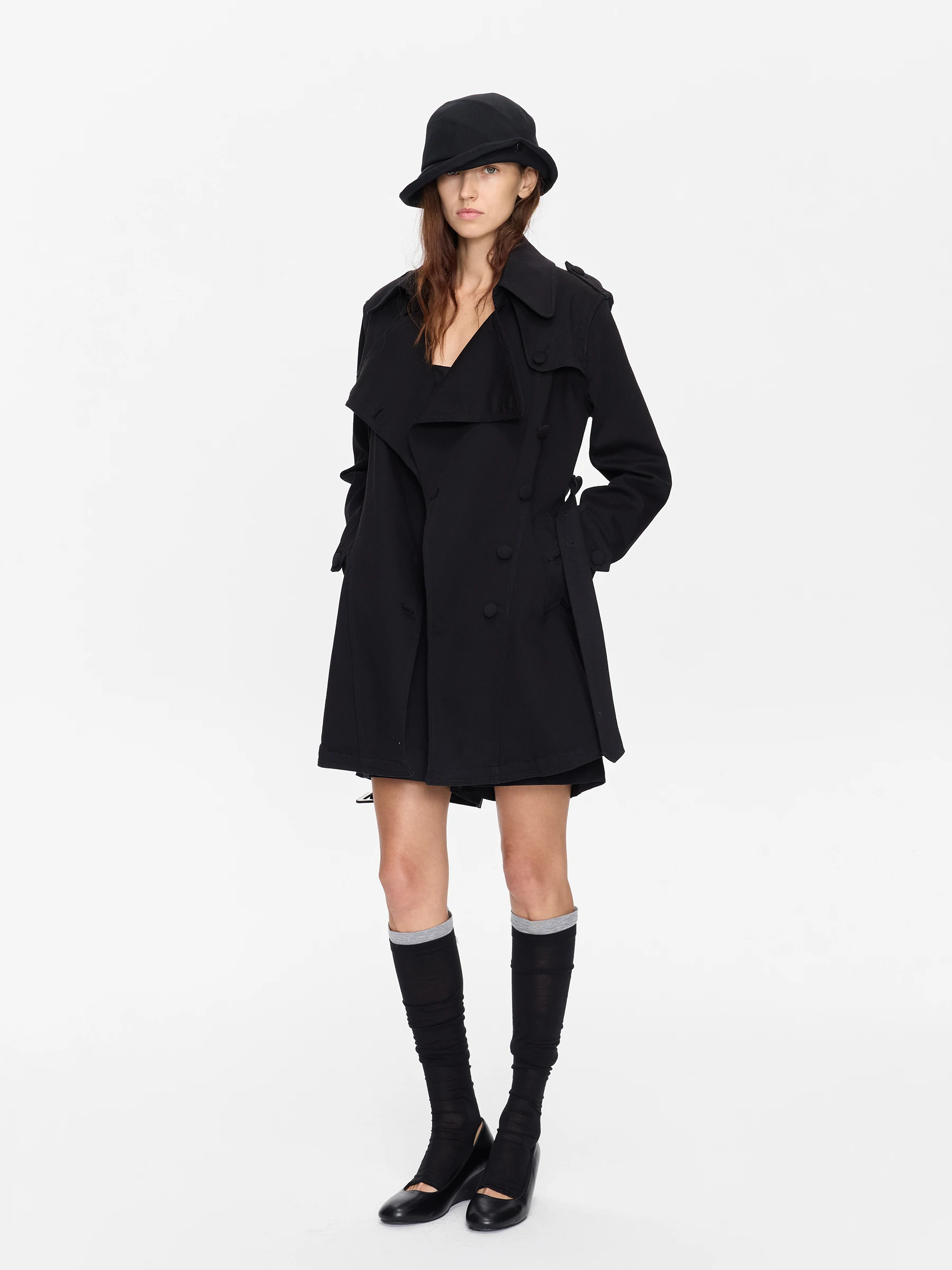 ロングコート デニムを選ぶと  きに迷うのは、本当に「どんなスタイルに合うか」なのか？