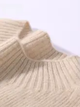 シンプルで洗練されたデザイン！羊毛100%のニットトップス【スリムフィット・シーズンレス】