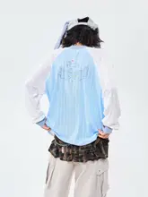 可愛い犬のデザイン Vネック長袖Tシャツ【秋用・フィット・通気性・防紫外線】