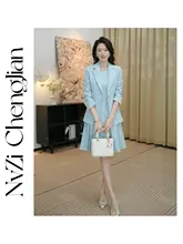 静謐な氷河ブルーのノースリーブジャケットとプリーツワンピース【セットアップ対応】