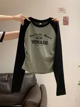 秋のアメリカンビンテージ風プリントロゴ長袖Tシャツ【ラウンドネック・ウエスト絞り・美しいシルエット】
