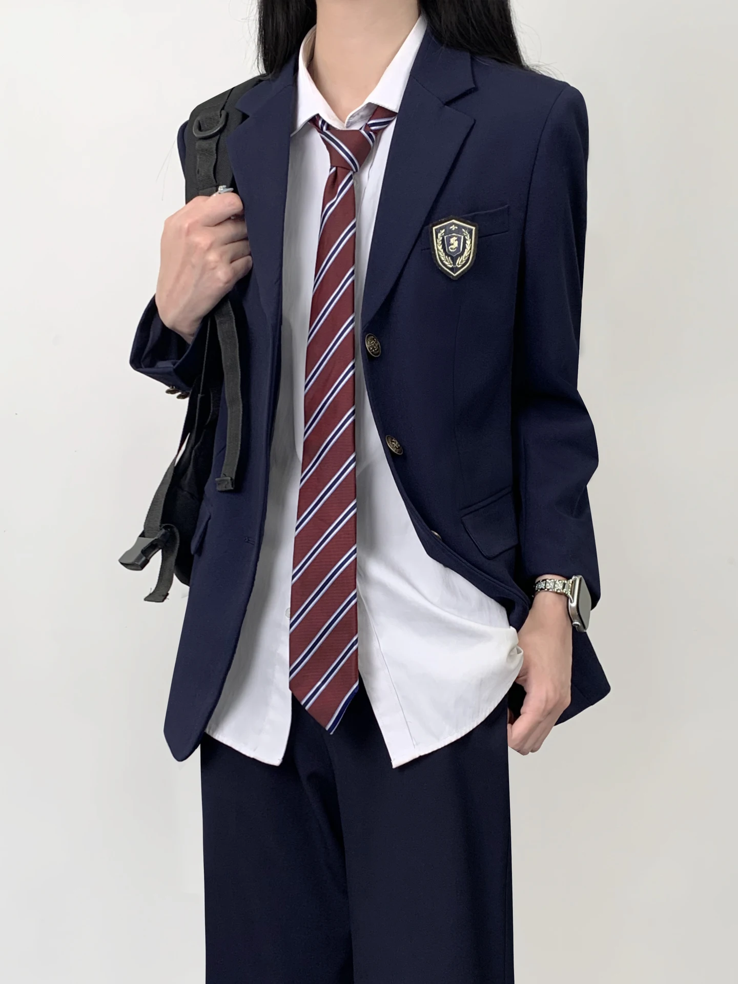 中学生女子が「制服ジャケット」を選ぶとき、どうすれば可愛いと感じるのだろうか？