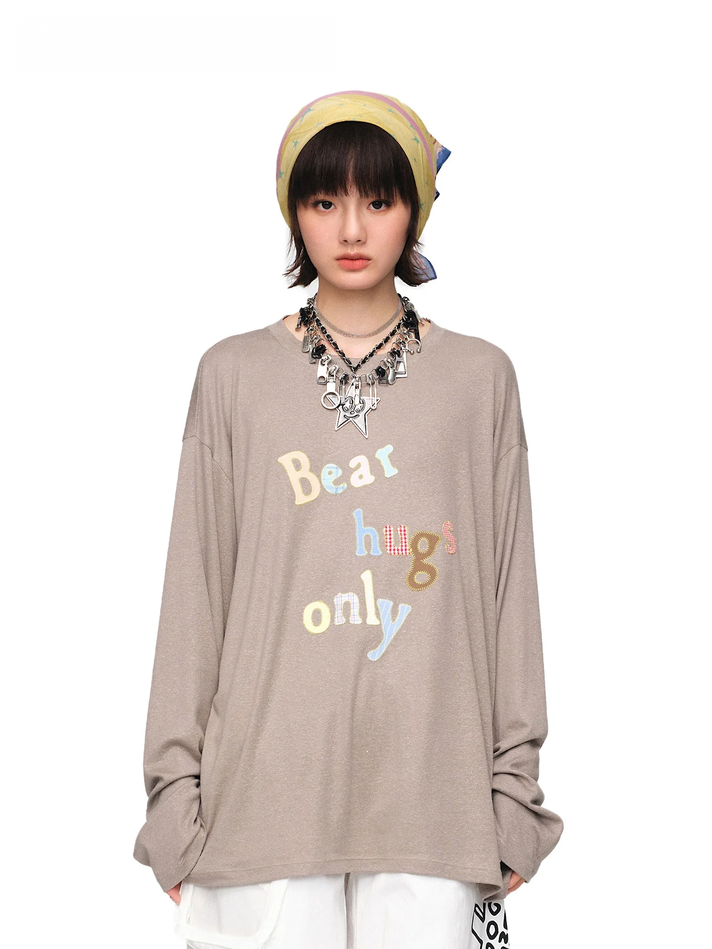 ビッグTシ ャツアレンジの取り入れ方は？5選で、カジュアルから通勤まで自在にスタイルを決める