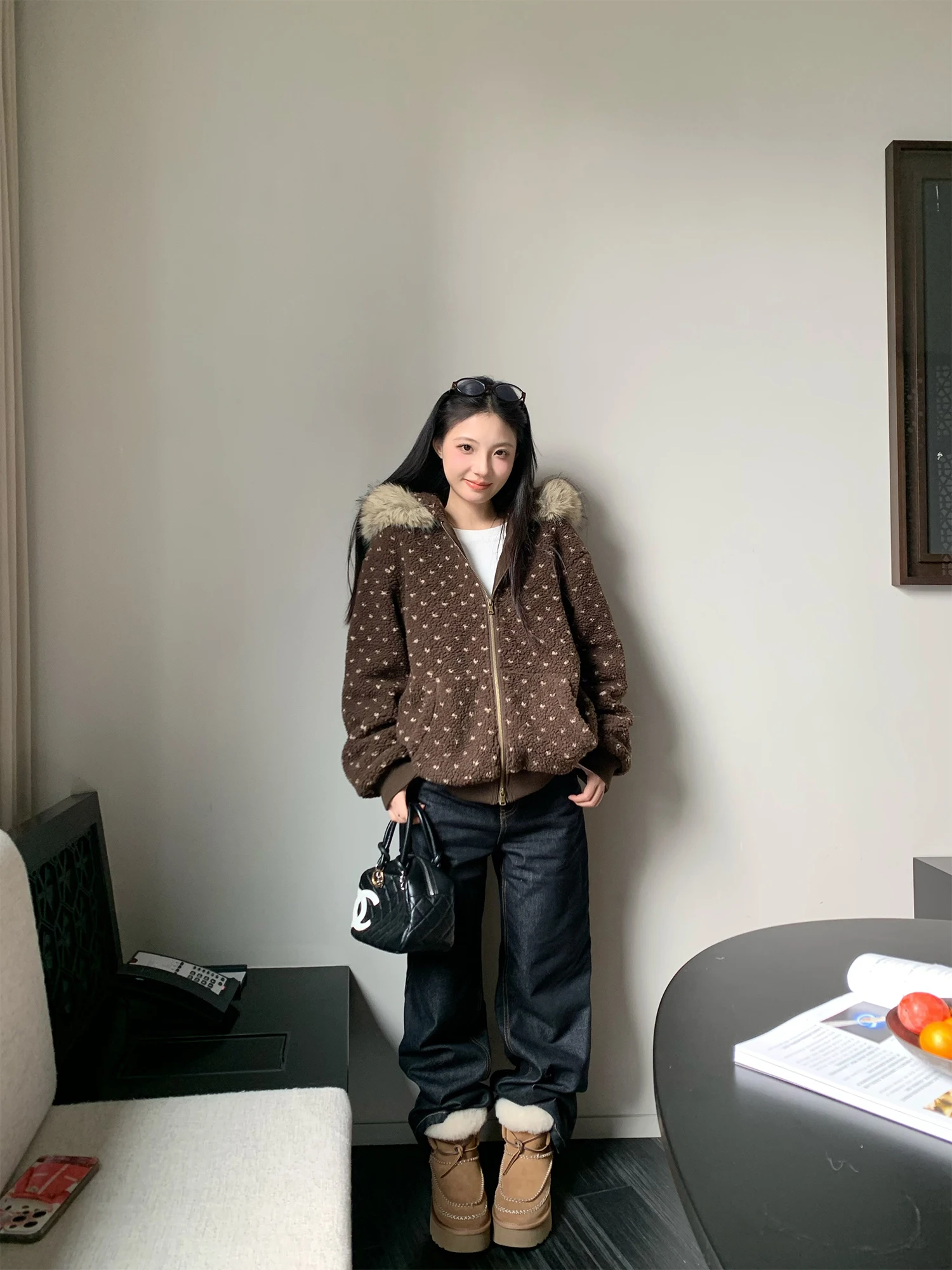 冬の女性が寒さに負けない、通勤と日常をつなぐコートは？