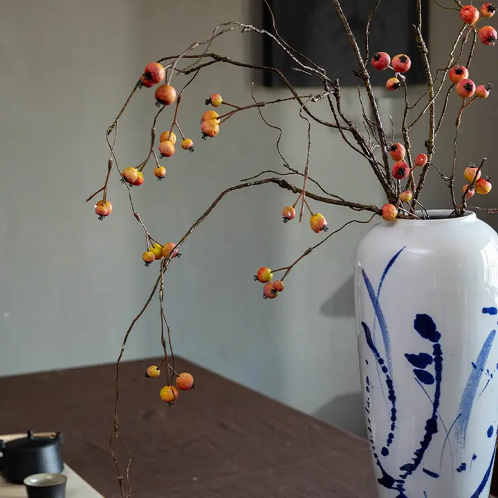 山査子の造花【高級感あるインテリア装飾・枝付きデザイン】