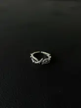 ヴィンテージ風ブランチデザインのクラウンリング【小さなトゲ付き・ユニークアクセサリー】