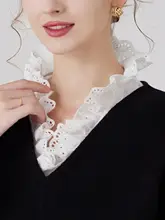 花弁デザインのかわいいコットンシャツ風のフェイクカラー【冬用・ホワイト】
