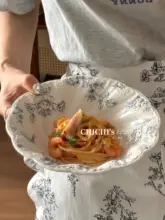 フランス風浮彫りデザインのビンテージブルーフラワー陶器プレート【家庭用・ディッシュ・デザート用・パスタ用・深型】