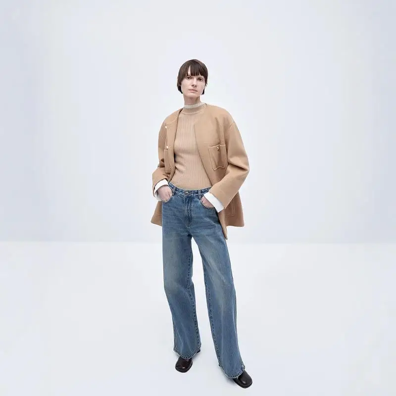 女性用ストレートデニムパンツ【フィット・秋用・高見え・細見え】 ニットカーディガンとのコーデに最適