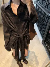 デザインを引き立てるチェック柄結びウエスト短丈シャツ【秋用】