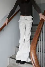 大きなウエストベルトのローウエストフレアパンツ