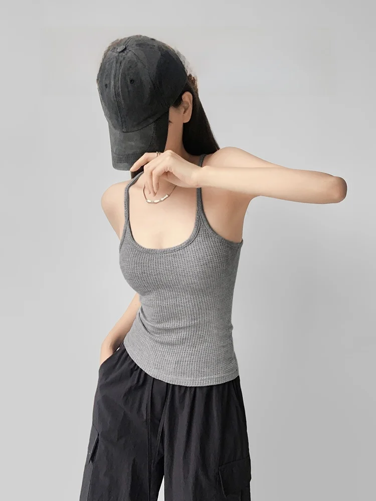 大人可愛い服 50代コーデ｜心の余裕を意識したキャミソール選びの完全ガイド