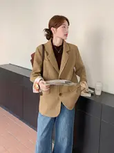 カーキ色の上質なウールブレンドショートジャケット【女性用・韓国風】（セットアップ対応）