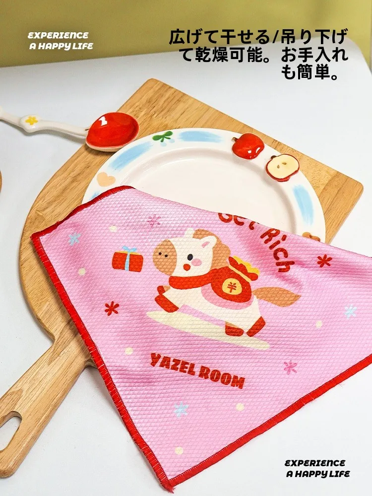 窓拭きシートとセルロースふきん、どちらが本当の「掃除の幸せ」を届けるの？