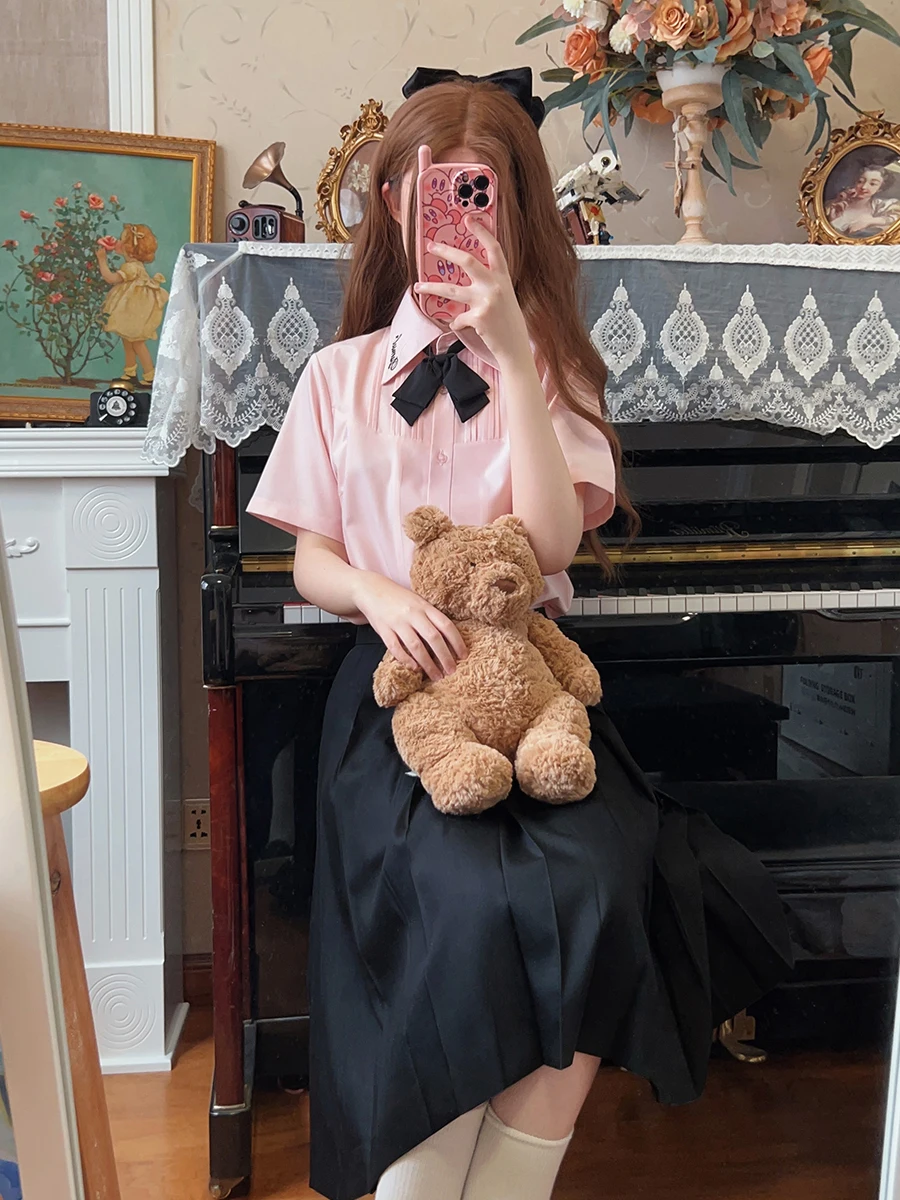 高校生向けの可愛らしい制服 シャツ レディース 夏 シャツ 薄桜色
