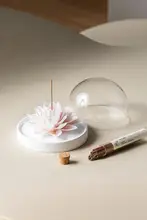 高級陶器製の花型線香立て【白玉瓷・家庭用・贈り物に最適】（セットアップ対応）