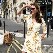 春夏向け レトロVネックワンピース【フリル裾・五部袖・ウエストマーク】（セットアップ対応）