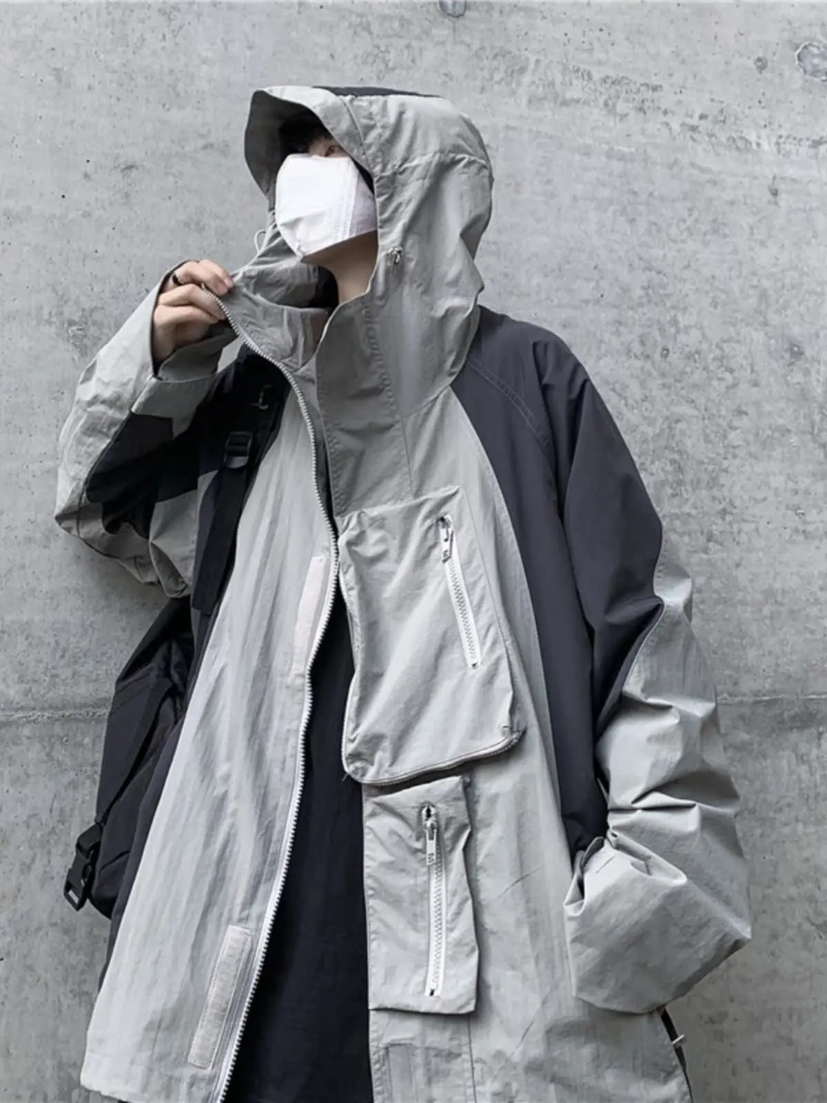 機能的でかっこいいメンズアウトドアジャケットは、どう選ぶ？