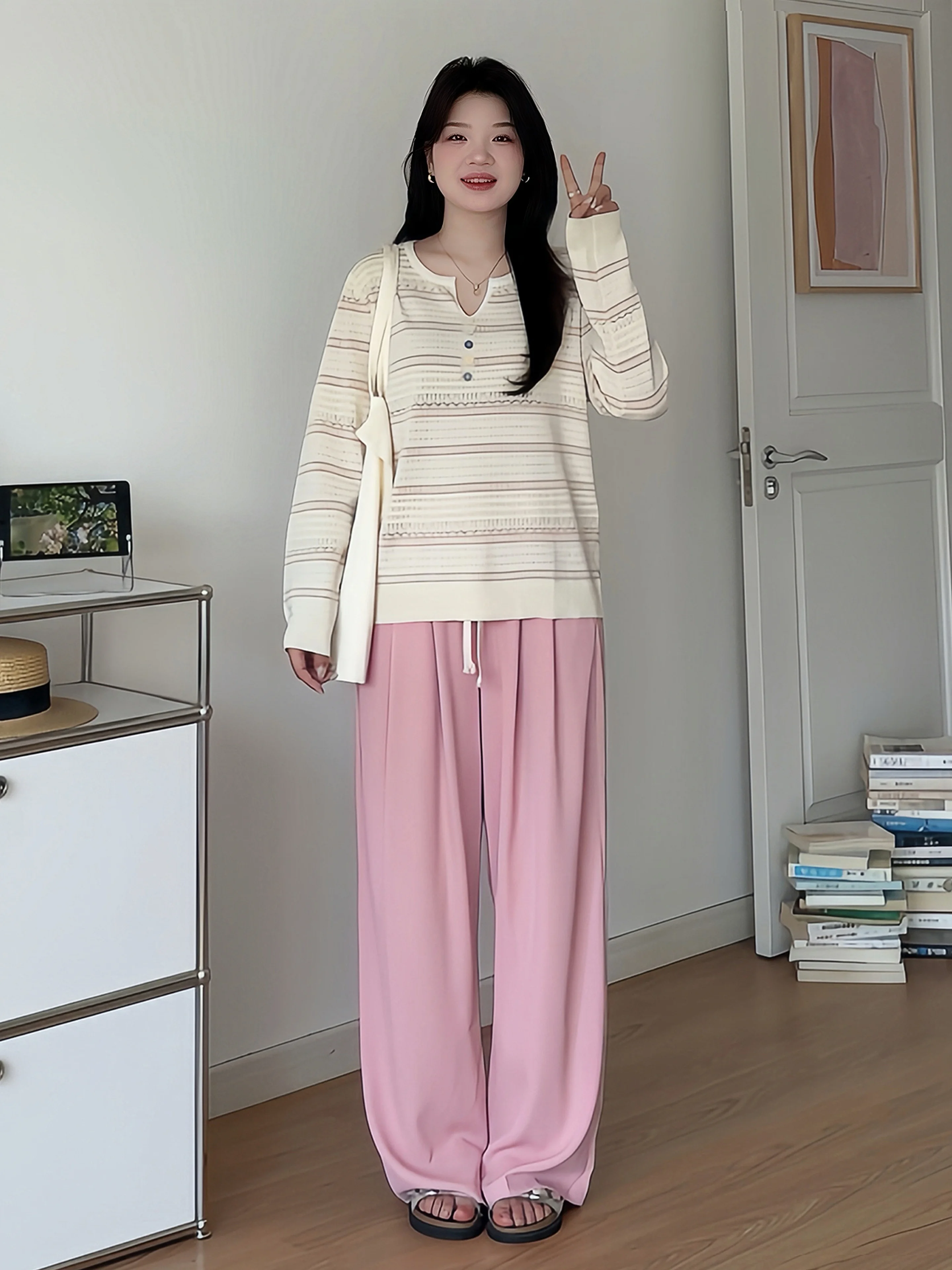 タンクトップ レディース どんな着こなしでおすすめ？春の日常にぴったりなストライプニットトップスの選び方