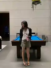 レーストリム付き ウエストシェイプ ノースリーブブラウス【女性用・タイトフィット・ショート丈】（セットアップ対応）