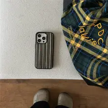 レトロレザー製 シンプルなグリーンストライプのiPhone用ケース【全包防摔・クリエイティブデザイン】