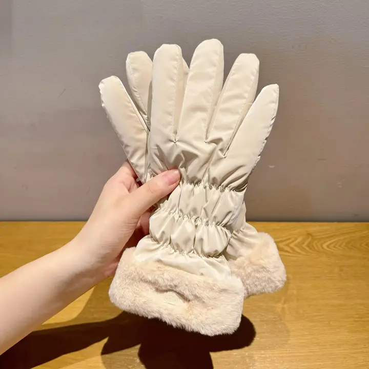 防風防寒 加圧フリース手袋【冬用・タッチスクリーン対応・女性用】