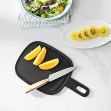 軽量PPミニカッティングボード【持ち手付き・両面使用可・楕円形・ベビー用】