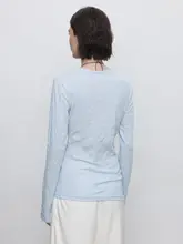 肌理感の長袖Tシャツ【デザイン性が高く体にフィット・レディース】
