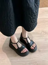 羊皮製 スポンジソール黒の厚底サンダル【女性用・ワンストラップ・ローマンスタイル】