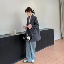 灰色のレディーススーツジャケット【春季・カジュアル・小柄向け】