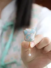 金魚と蝶のデザインの伝統工芸ヘアアクセサリー【髪飾り・イヤリング・バレッタ】（セットアップ対応）