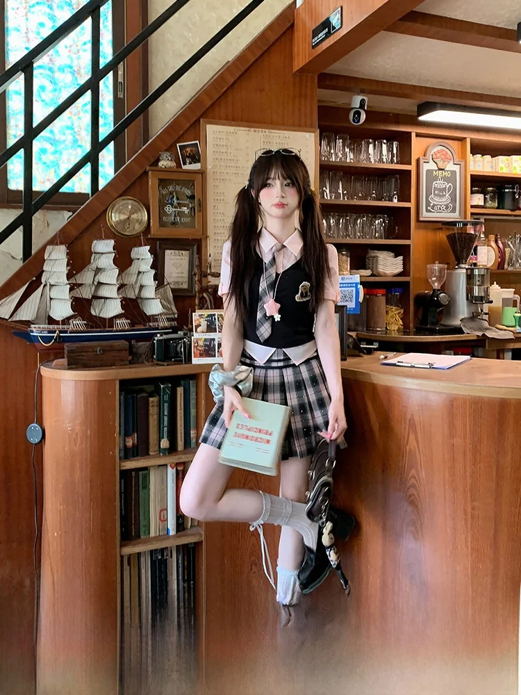 かわいい制服風夏用セットアップ：粉色チェック柄トップスとプリーツスカートの実用性と選定ガイド