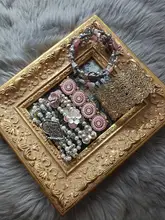 華やかな金色の花モチーフ 薄ピンク調のエラスティックブレスレット【金属製・立体感あるデザイン】