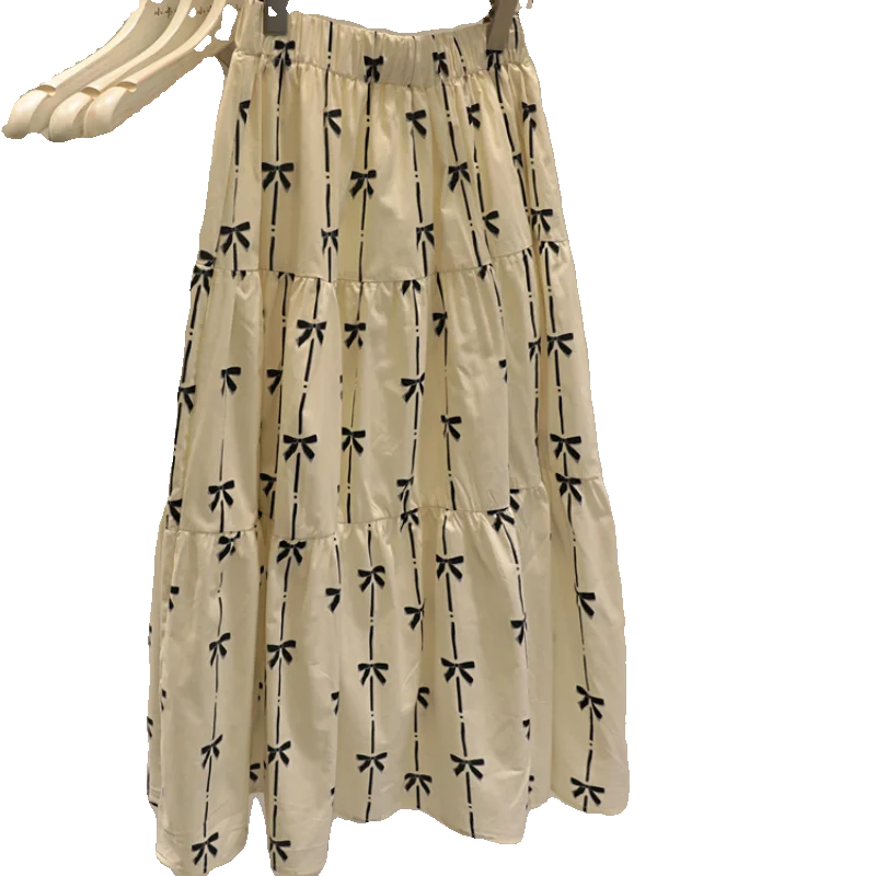 魅力的なウエストゴム花柄ロングスカート【春夏用・フレアデザイン】