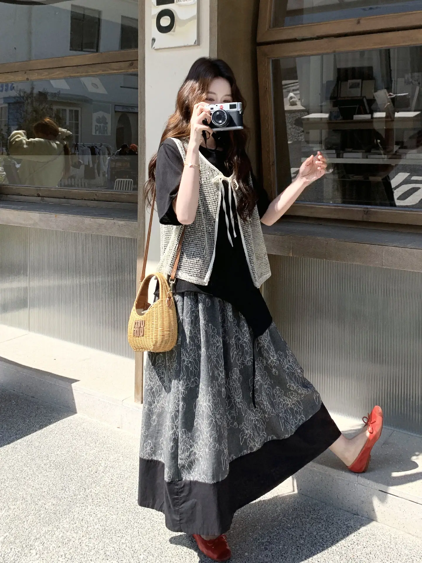 モードな服を選ぶときに迷うなら、この1着で解決できる？