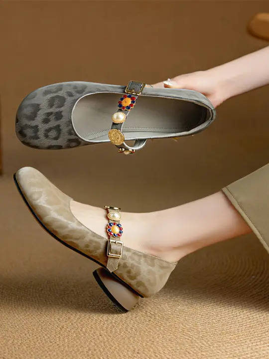 春秋用マリー・ジェーンシューズ【水晶装飾・ラウンドトゥ・中ヒール・グレー・ベージュ・レトロデザイン】