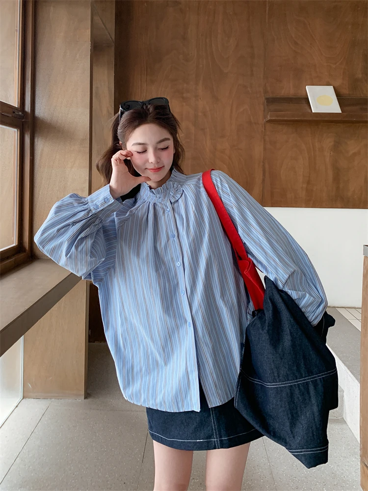 バンTの着こなしは、本当に難しい？今こそ選ぶべき「学院風レトロデニムベストとミニスカート、ストライプシャツの三点セット」
