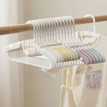 滑り止め付き ベビー用衣類ハンガー 【伸縮式・幼児・子供用】