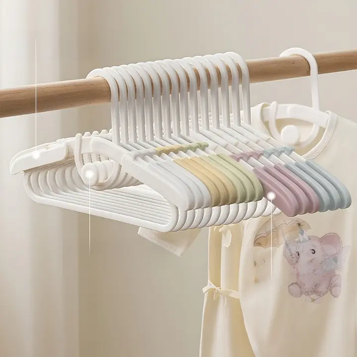 滑り止め付き ベビー用衣類ハンガー 【伸縮式・幼児・子供用】