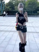 Y2Kスタイルのデニムショートパンツ【低腰・パックリデザイン・スタイルアップ効果】