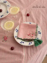 春らしいチェック柄の刺繍入りスクエアテーブルクロス【フレンチカントリー風・ピクニック用】